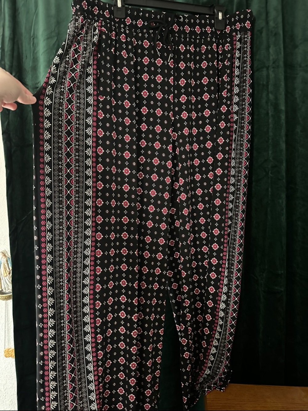 Black & Pink Printed Wide-Leg Pants